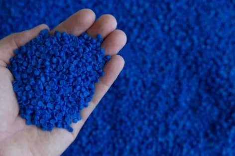 Compounds Blau in Hand